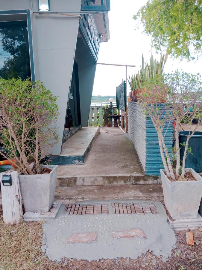 ไทยกันเอง ริมโขง Apartamento Chiang Khan Exterior foto